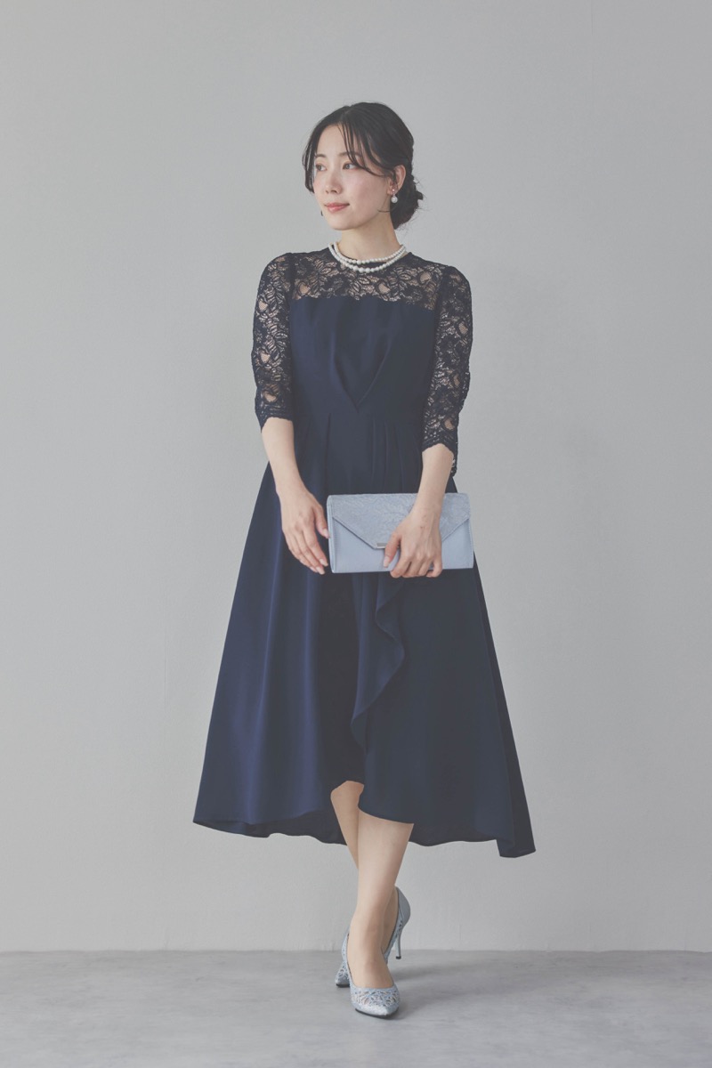 ネイビーのデコルテ切り替えラップドレス [ 店頭販売価格 37,400円 ]