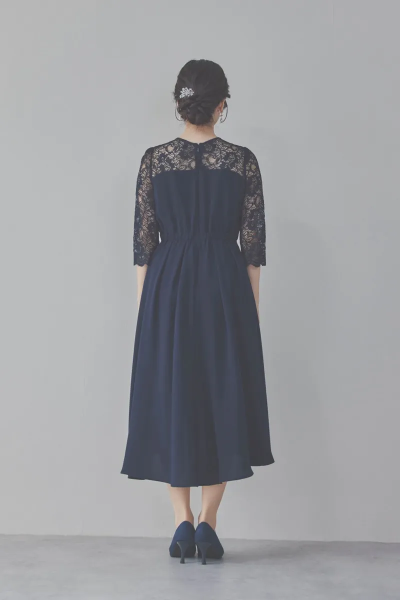 ネイビーのデコルテ切り替えラップドレス [ 店頭販売価格 37,400円 ]