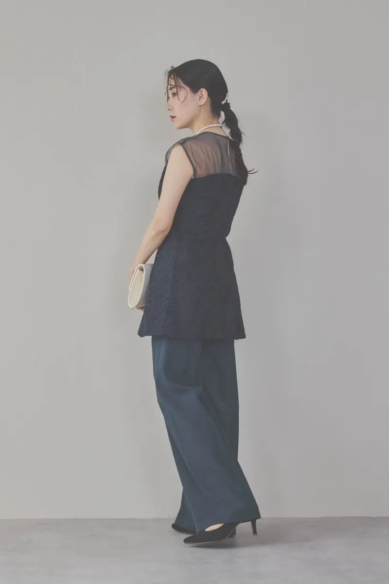 ネイビーのレースビスチェパンツドレス