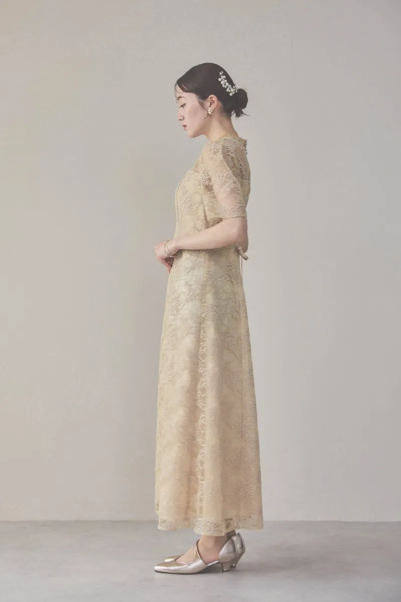 イエローのシャイニーエンブロイダリードレス