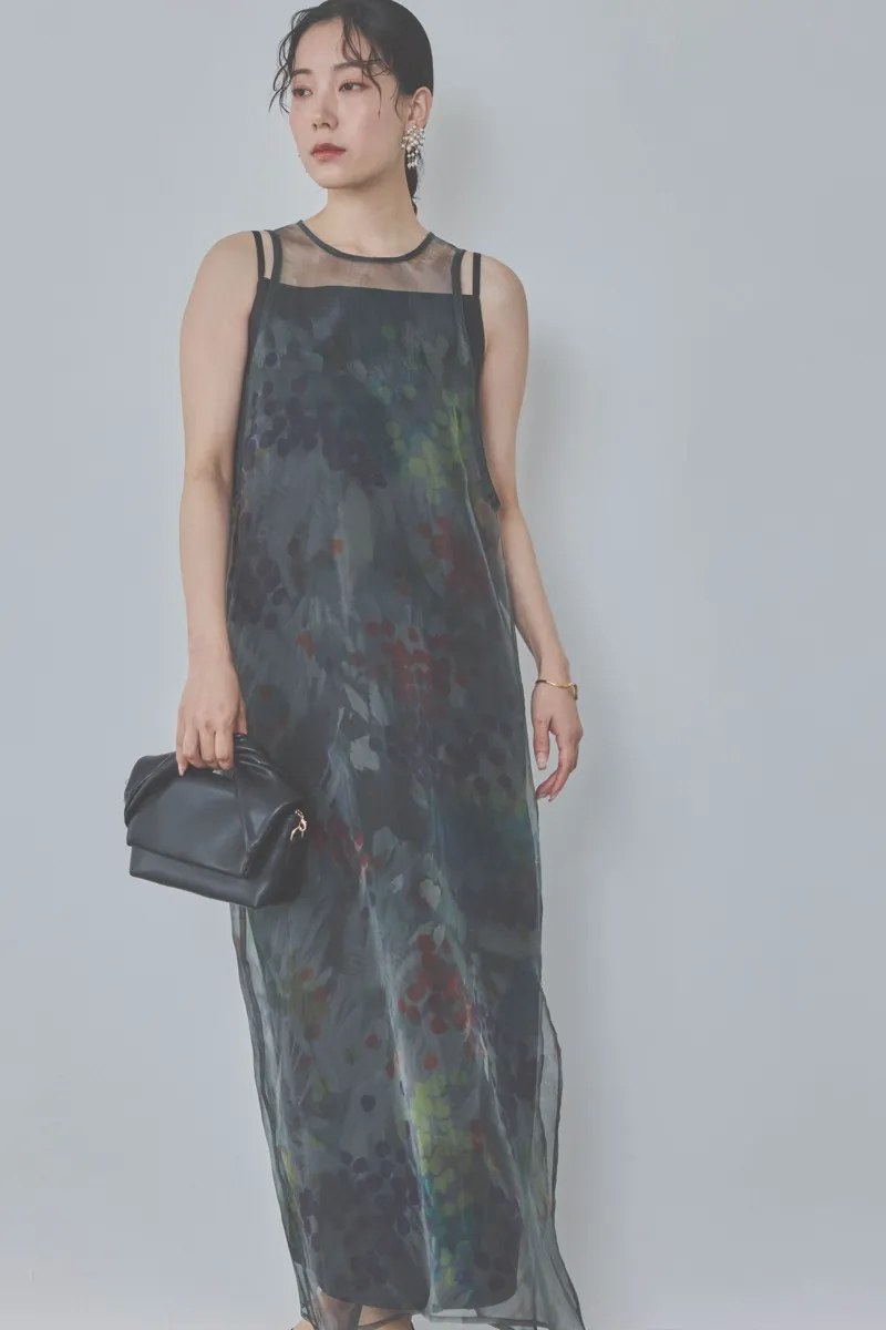 ブラックのスタンプアートレイヤードドレス