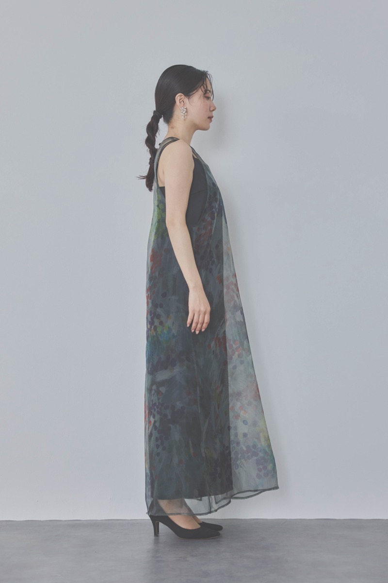 ブラックのスタンプアートレイヤードドレス