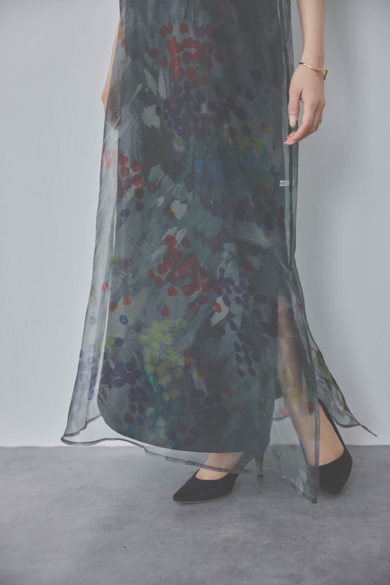 ブラックのスタンプアートレイヤードドレス