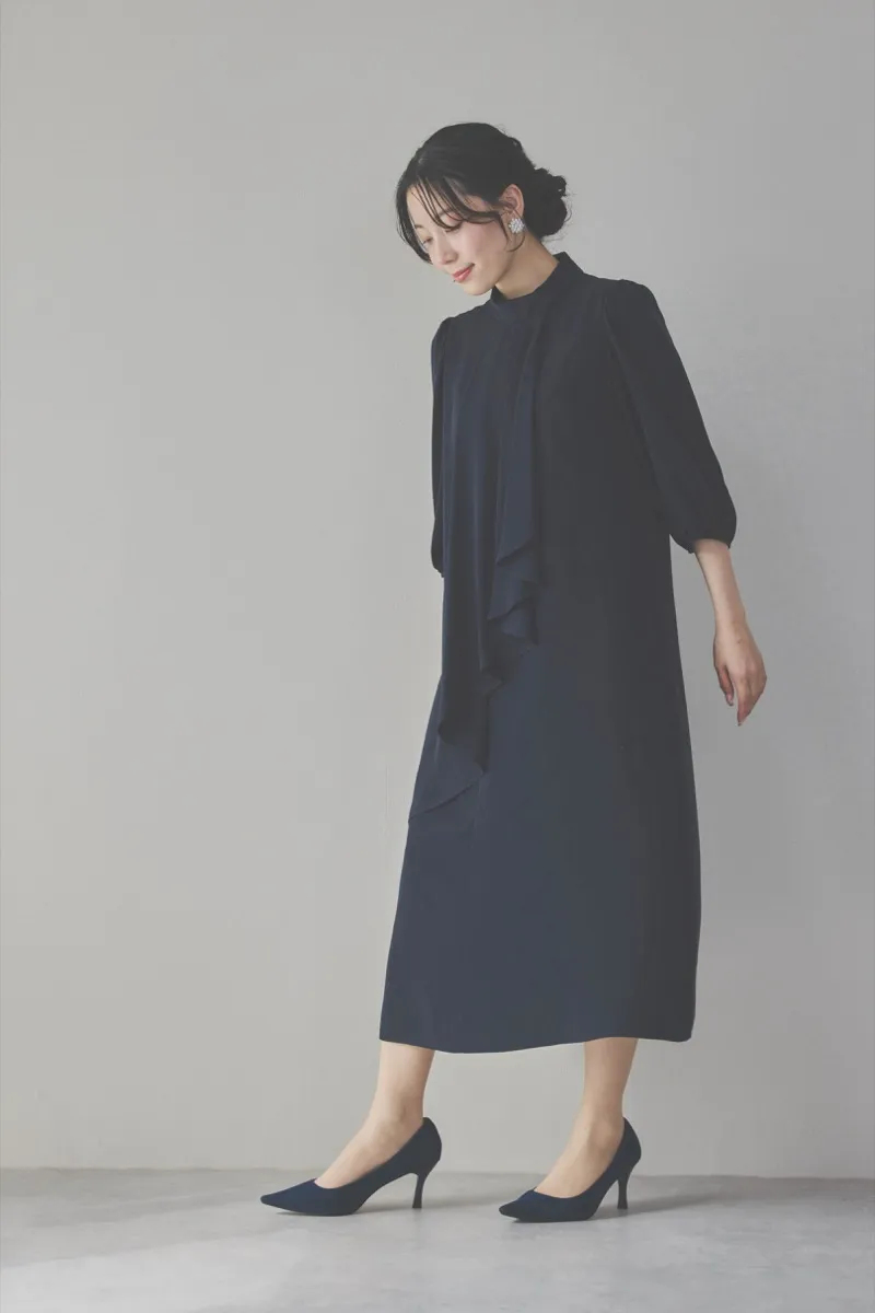 ネイビーのフロントドレープ前開きドレス [ 店頭販売価格 42,900円 ]