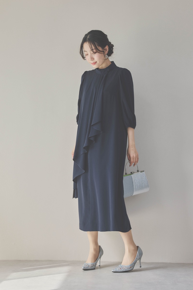 ネイビーのフロントドレープ前開きドレス [ 店頭販売価格 42,900円 ]