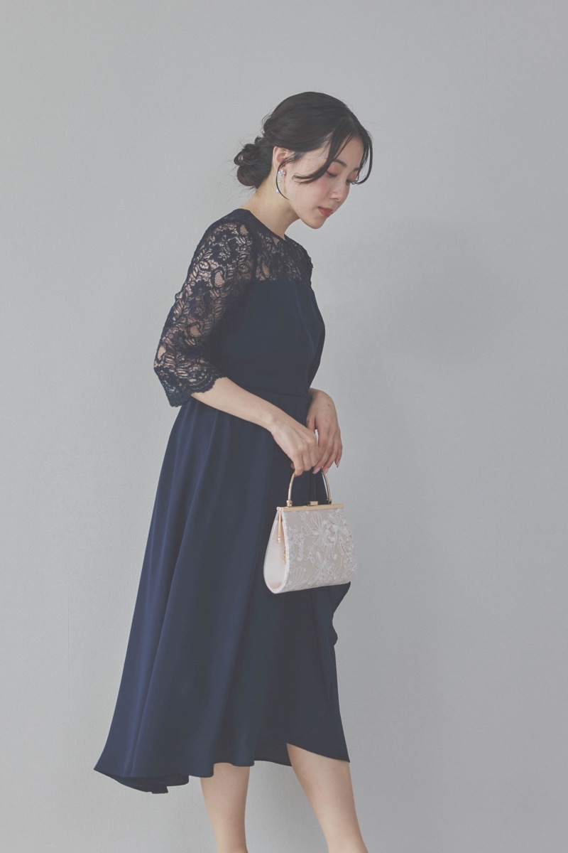 ネイビーのデコルテ切り替えラップドレス [ 店頭販売価格 37,400円 ]