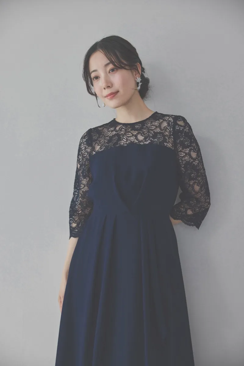 ネイビーのデコルテ切り替えラップドレス [ 店頭販売価格 37,400円 ]