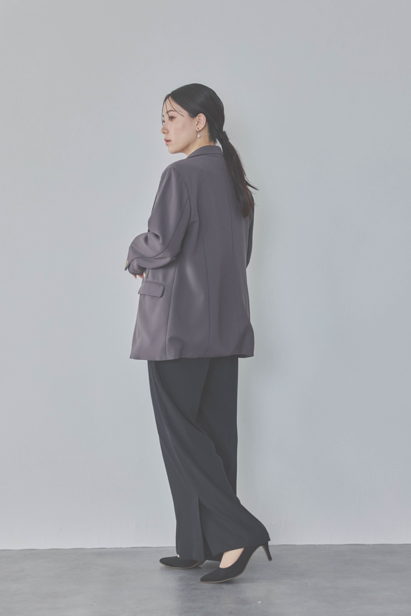 ブラックのチュールフリルオールインワンドレス