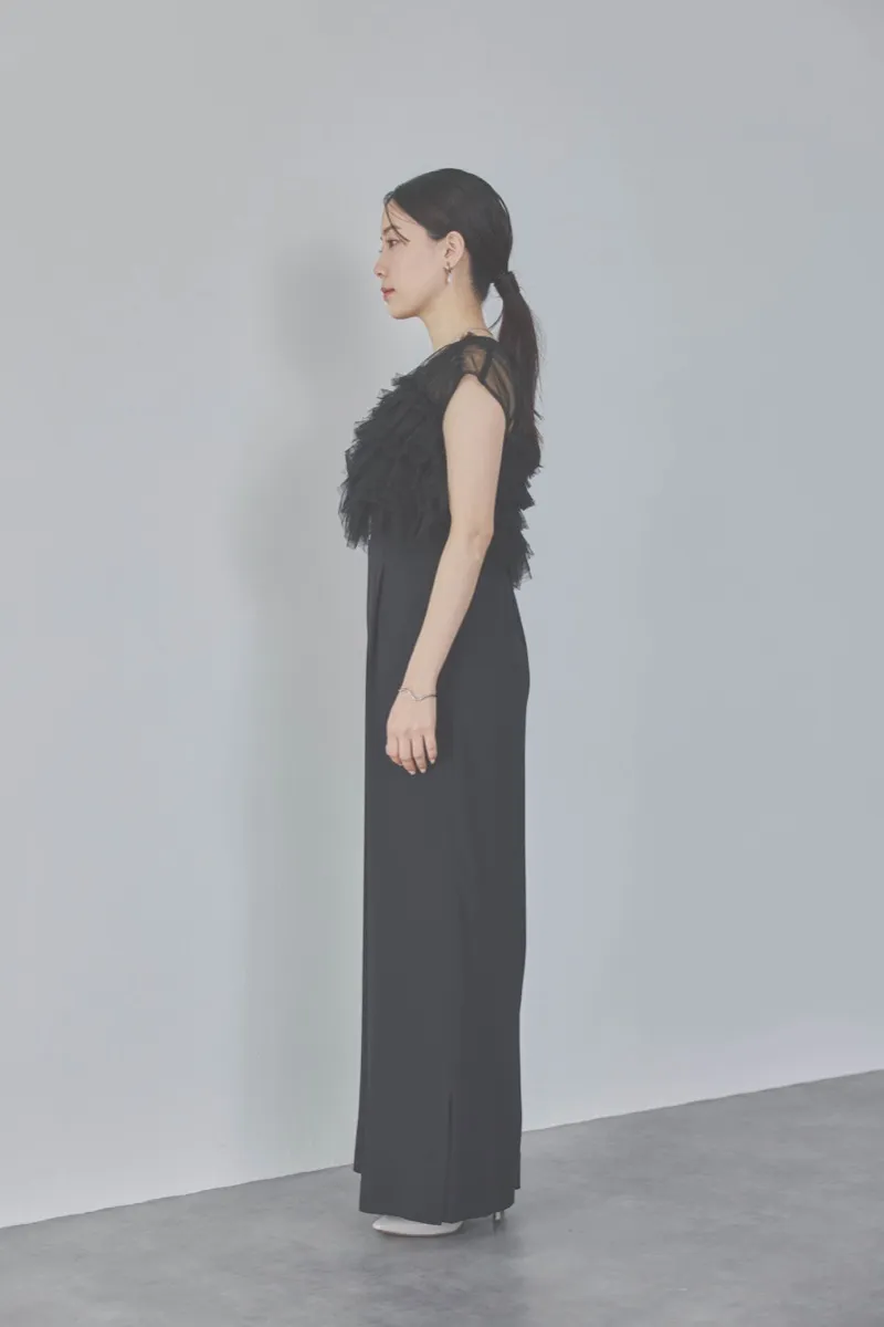 ブラックのチュールフリルオールインワンドレス