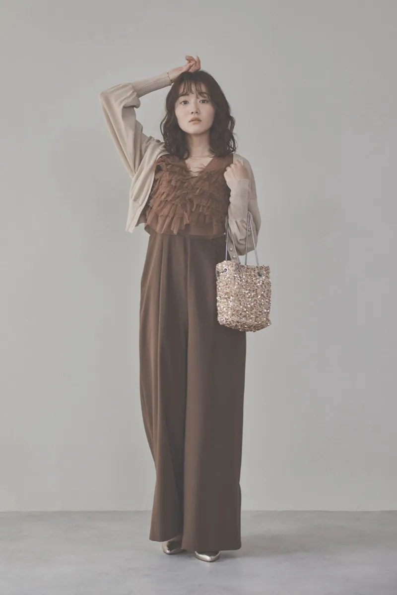 ブラウンのチュールフリルオールインワンドレス