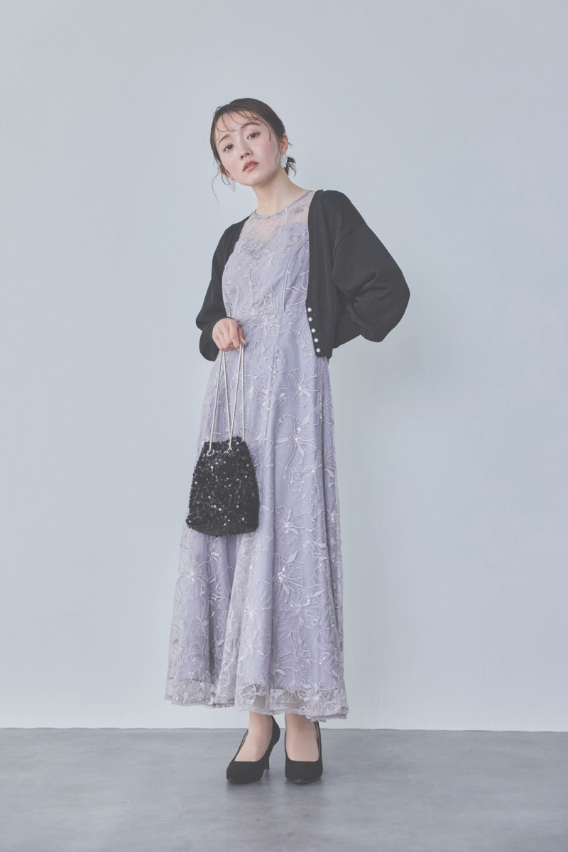 ラベンダーのビオラモチーフ刺繍ドレス