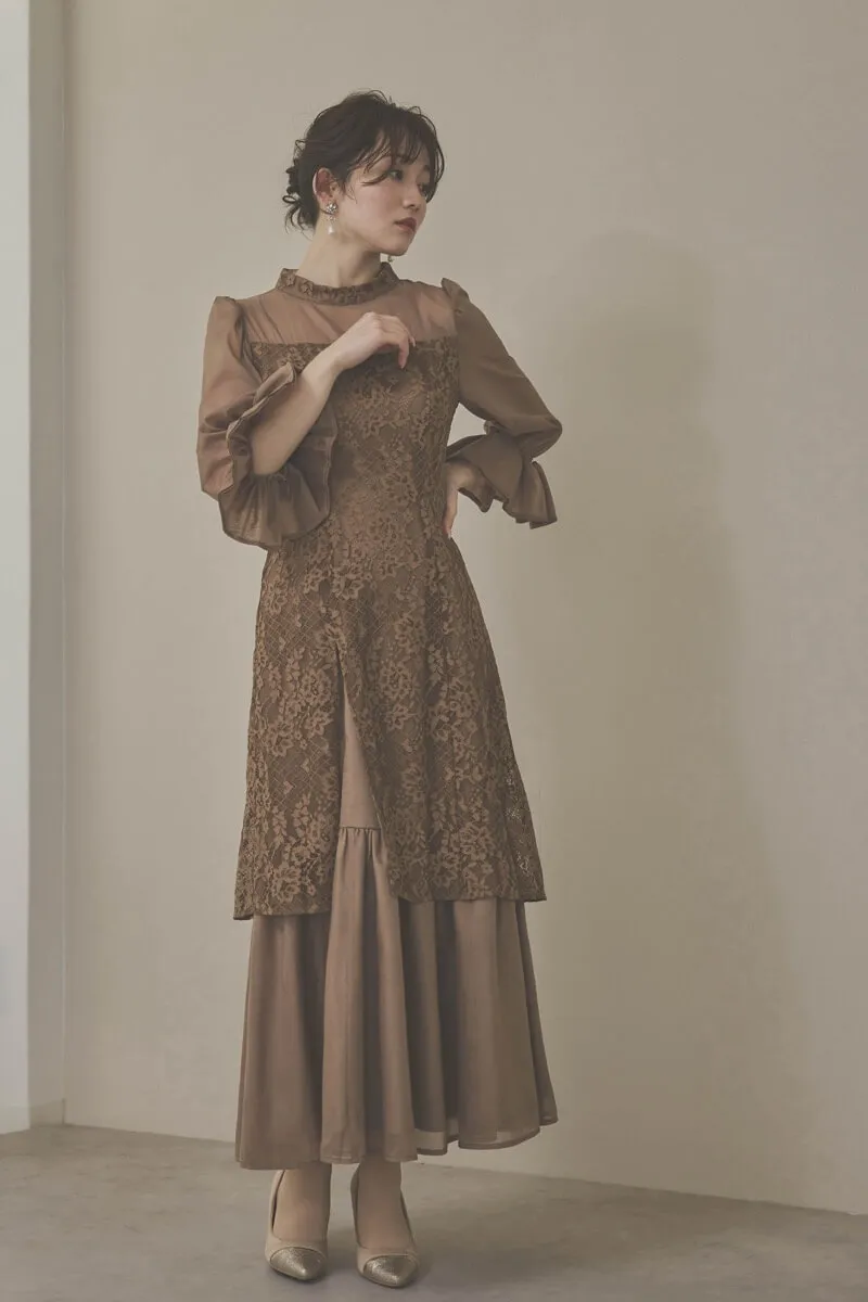 モカのシャーリングスリーブ花柄レースドレス