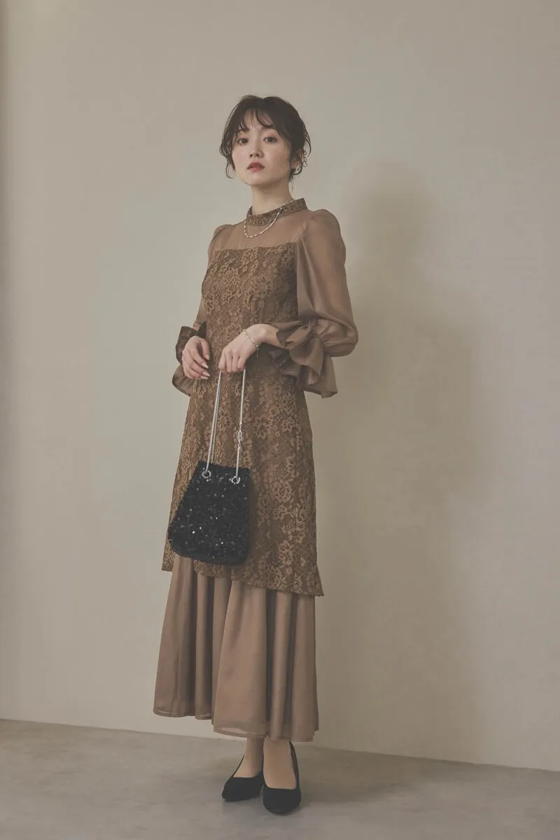 モカのシャーリングスリーブ花柄レースドレス