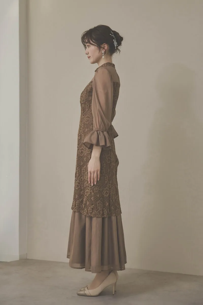 モカのシャーリングスリーブ花柄レースドレス