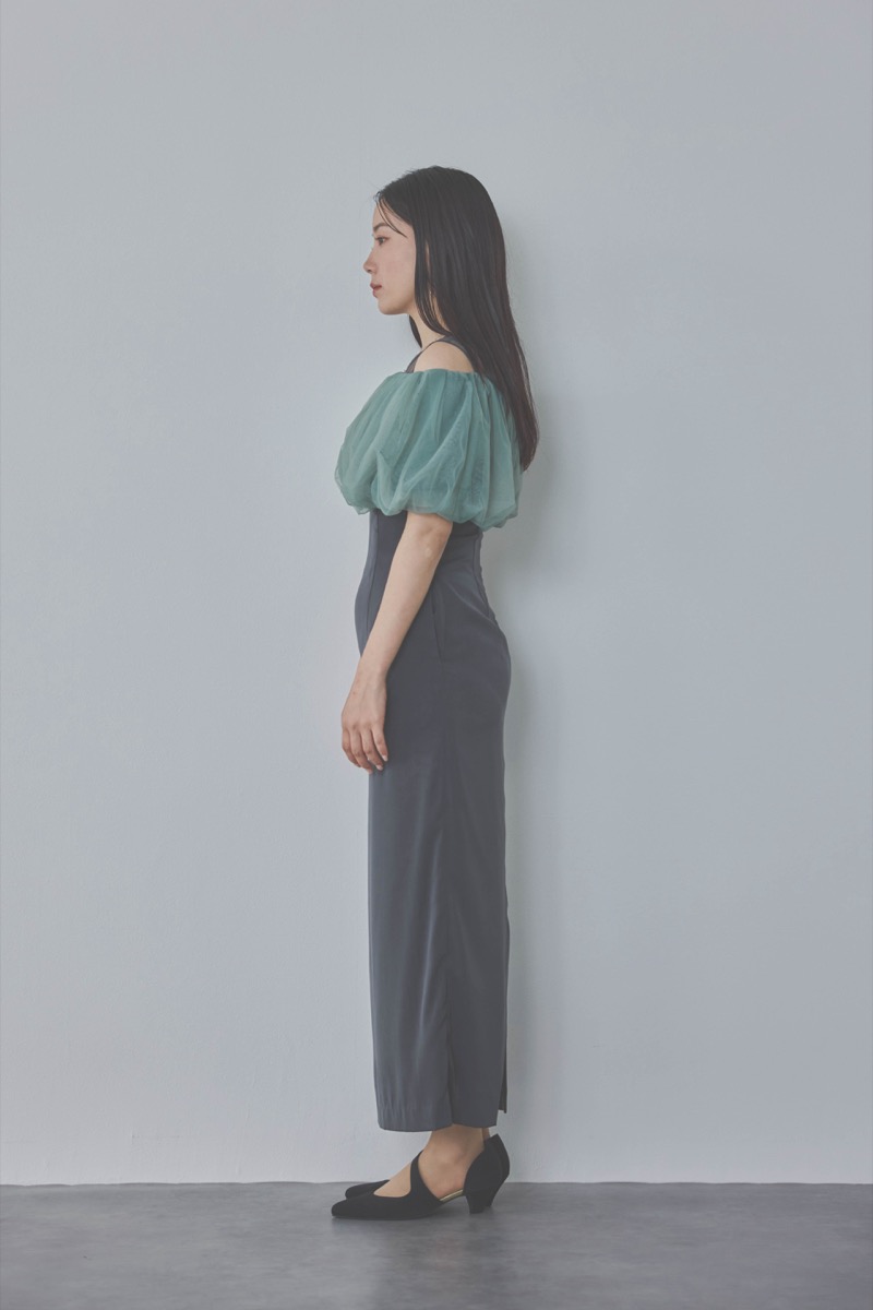 チャコールグレーのオフショルボレロIラインドレス