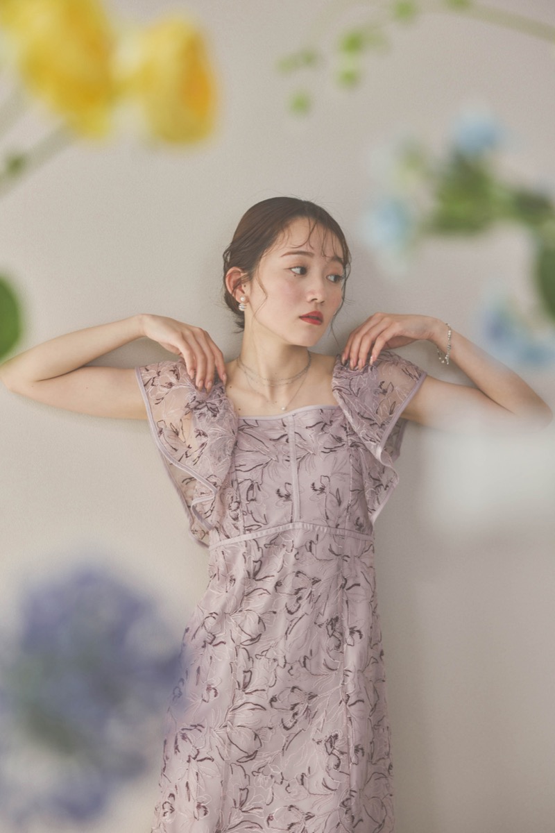 パープルのチュール刺繍マーメイドドレス