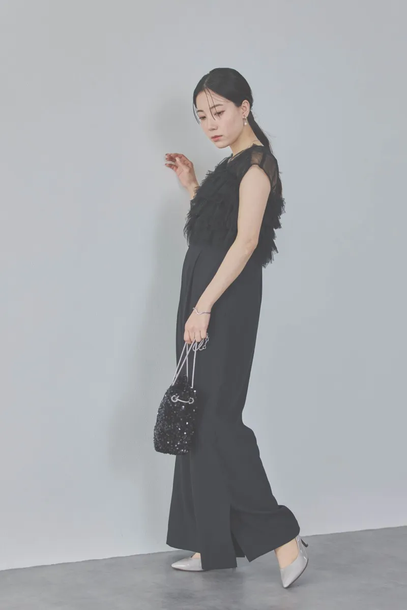 ブラックのチュールフリルオールインワンドレス