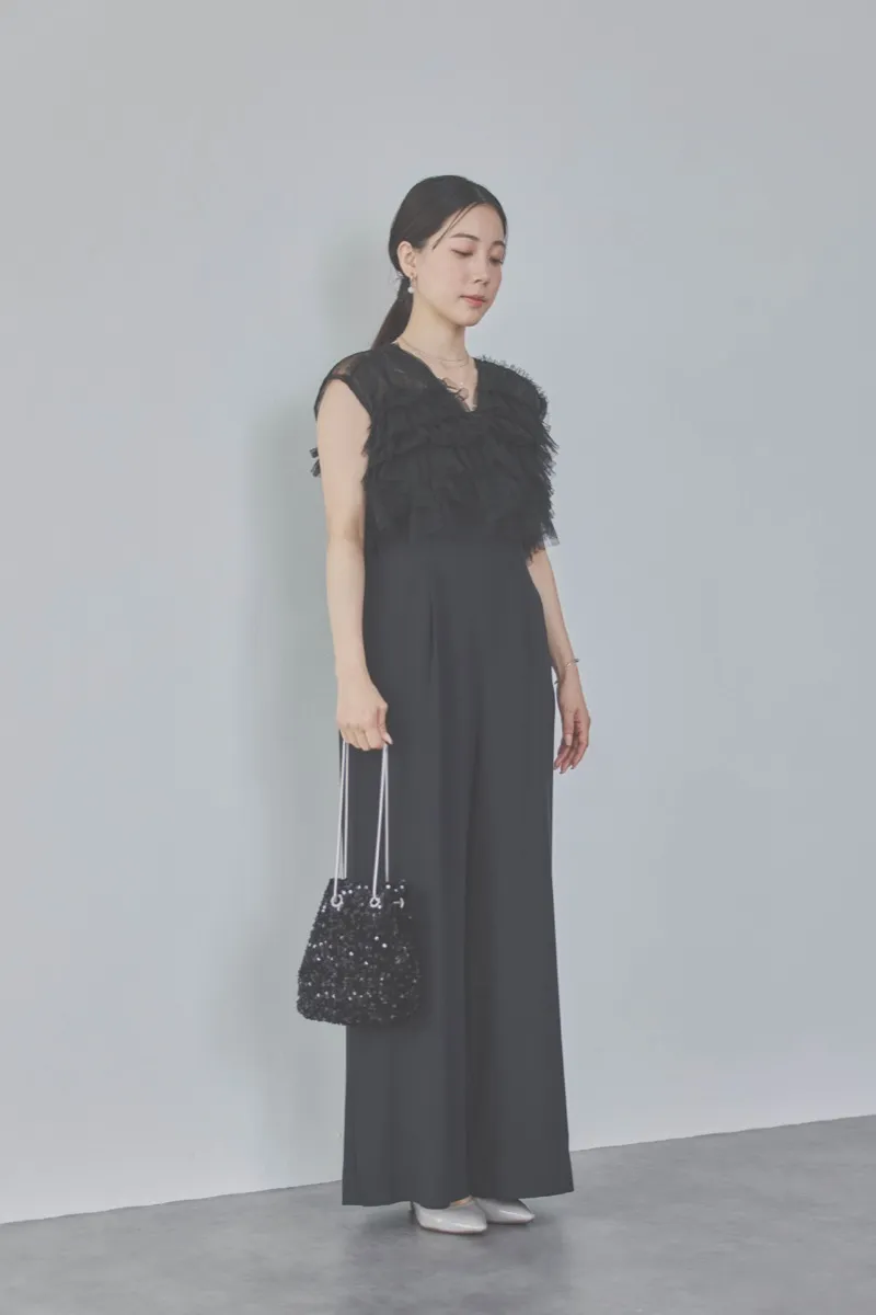 ブラックのチュールフリルオールインワンドレス