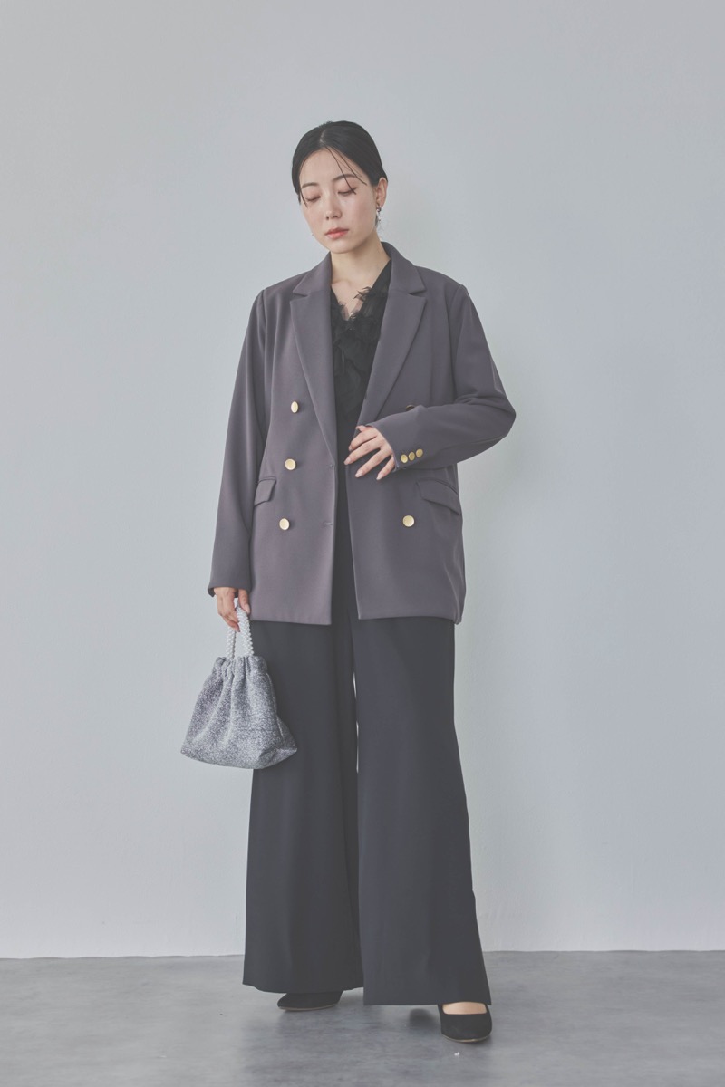 ブラックのチュールフリルオールインワンドレス