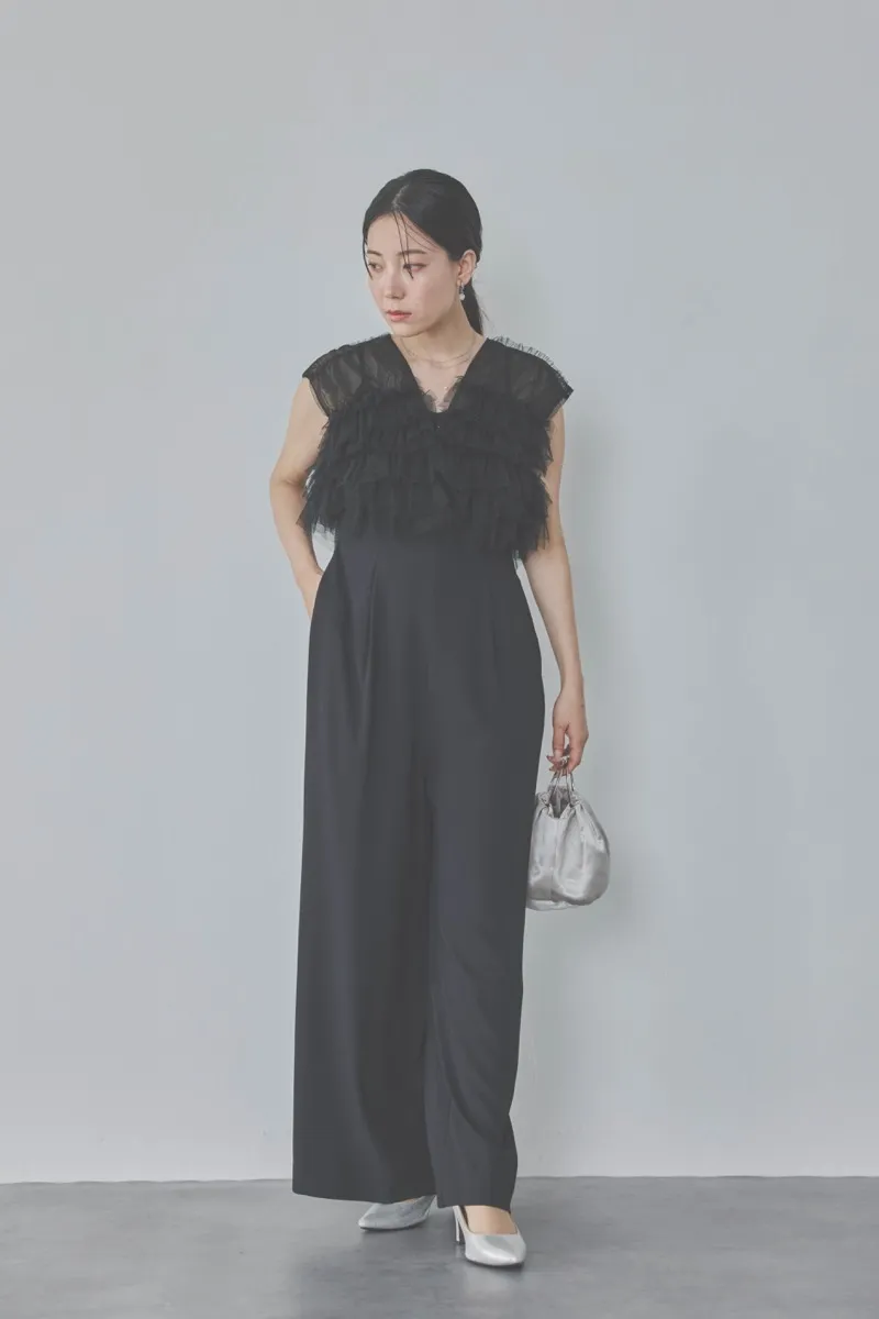 ブラックのチュールフリルオールインワンドレス