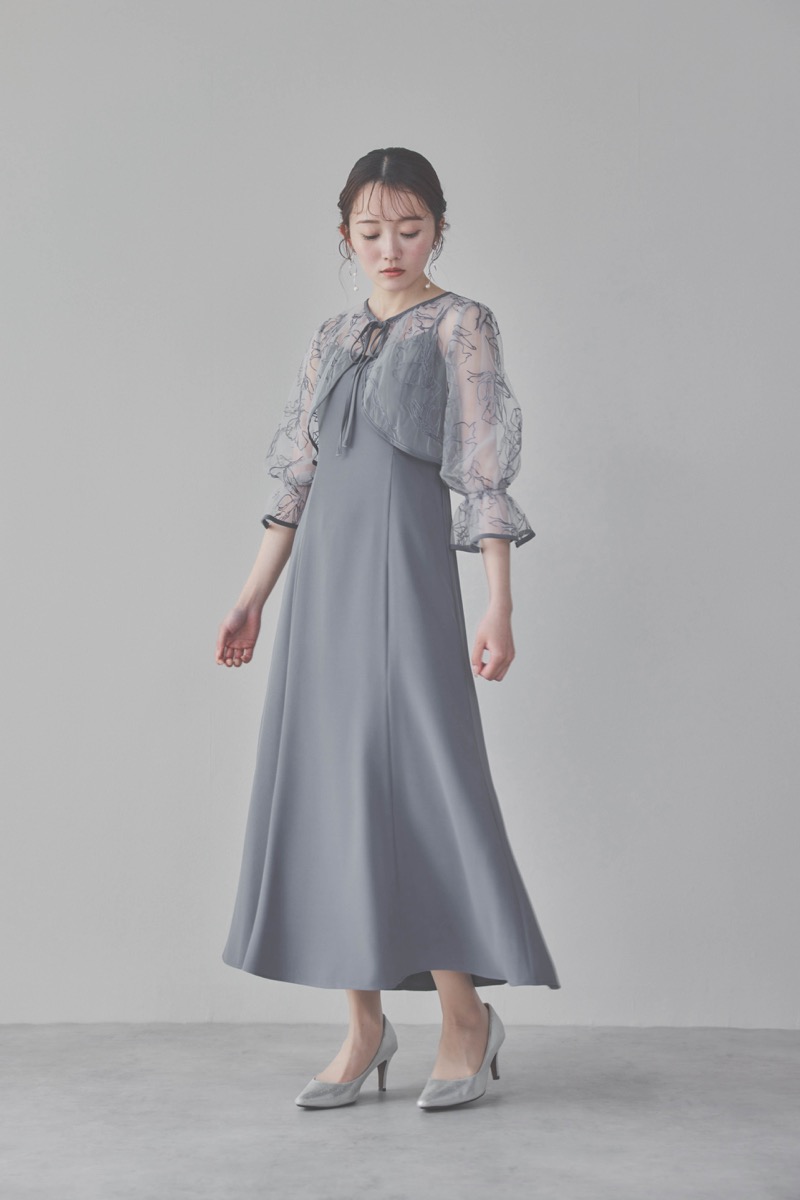 サックスの線描フラワー刺繍ボレロセットドレス