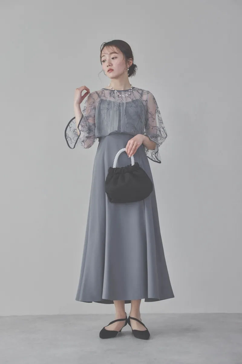 サックスの線描フラワー刺繍ボレロセットドレス