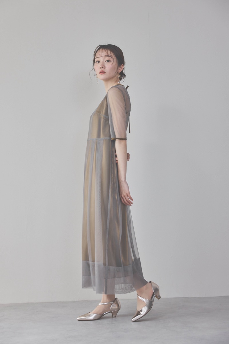 ブラウンのチュール×シャンブレードレス
