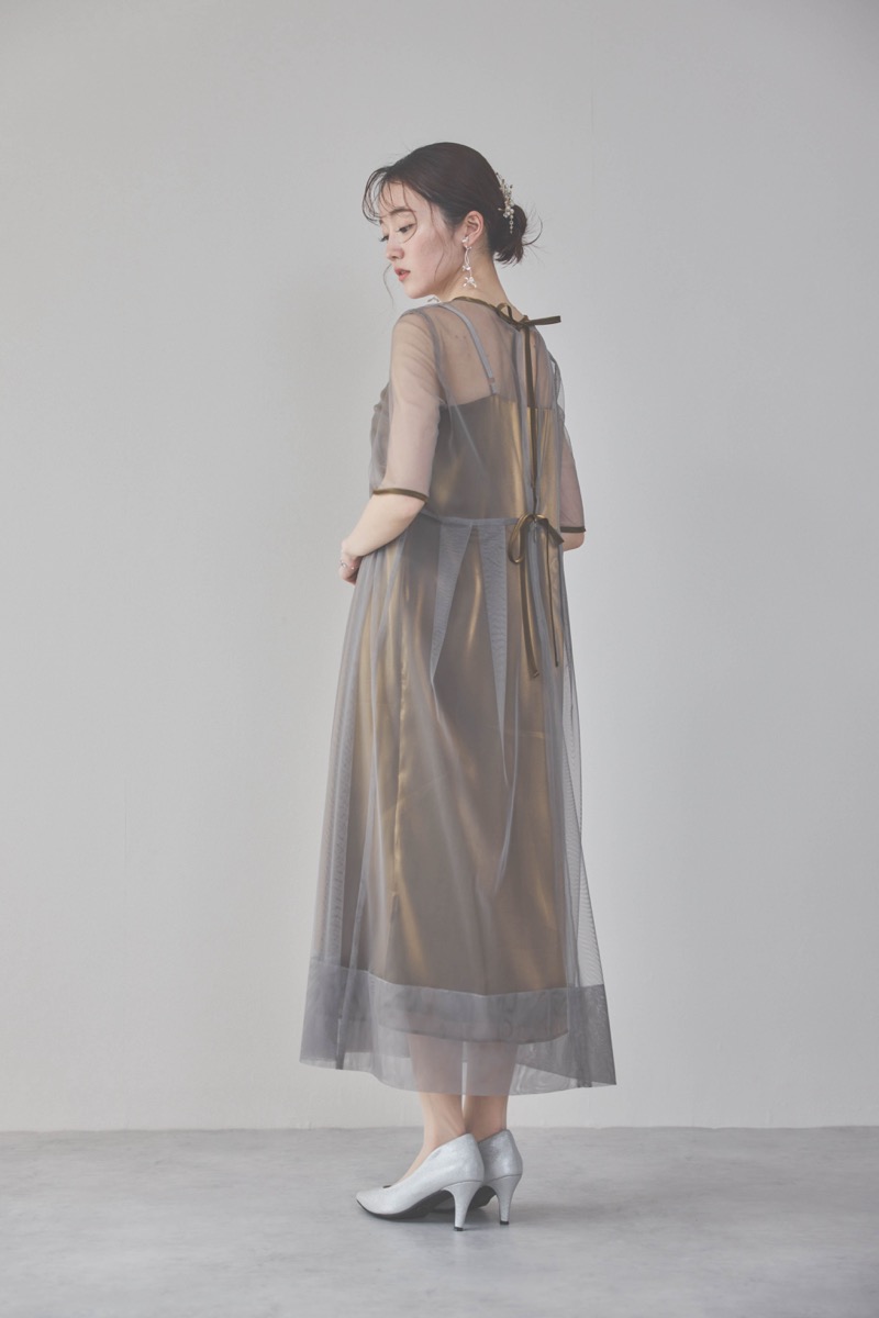 ブラウンのチュール×シャンブレードレス