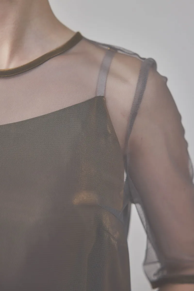 ブラウンのチュール×シャンブレードレス