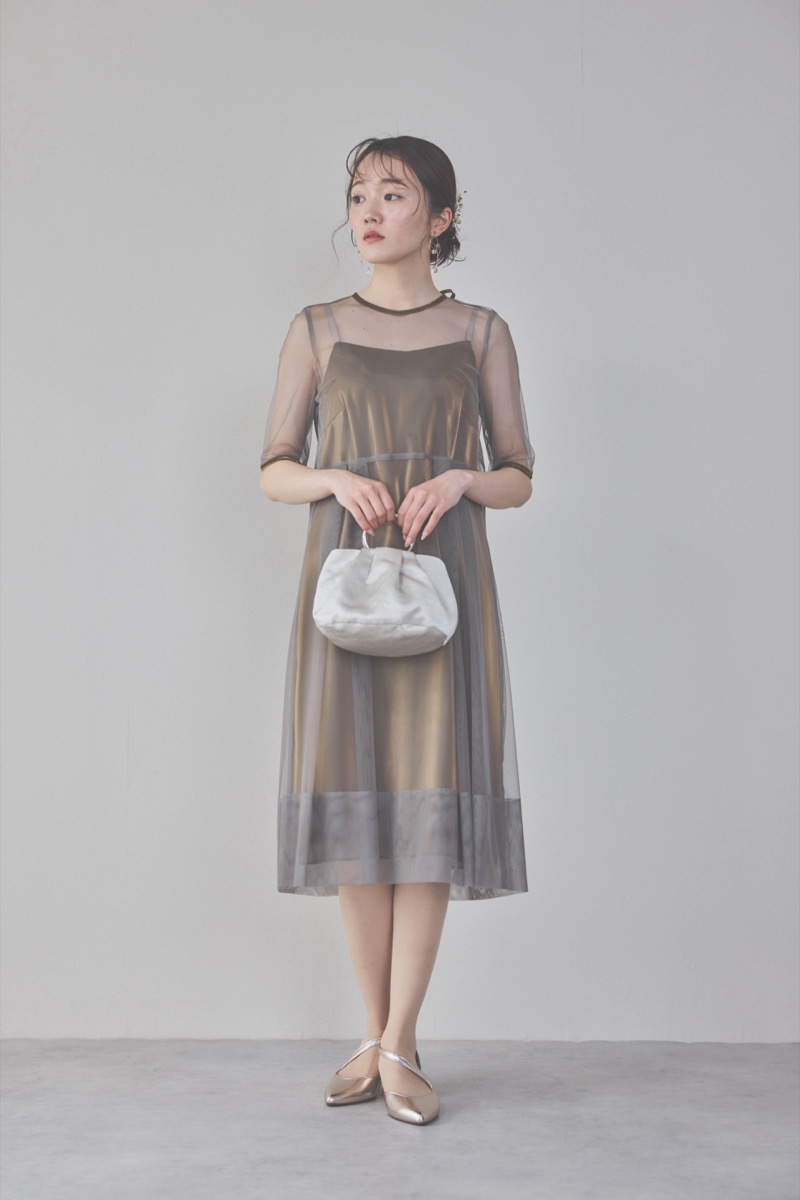ブラウンのチュール×シャンブレードレス