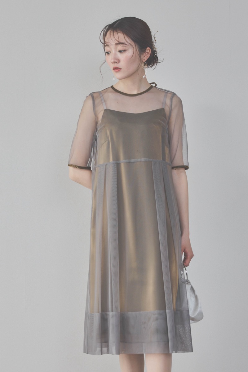 ブラウンのチュール×シャンブレードレス