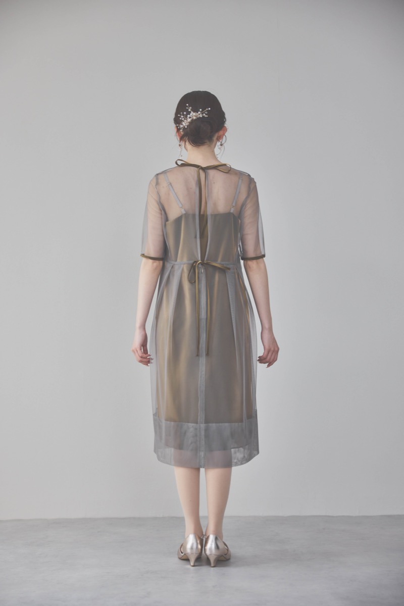 ブラウンのチュール×シャンブレードレス