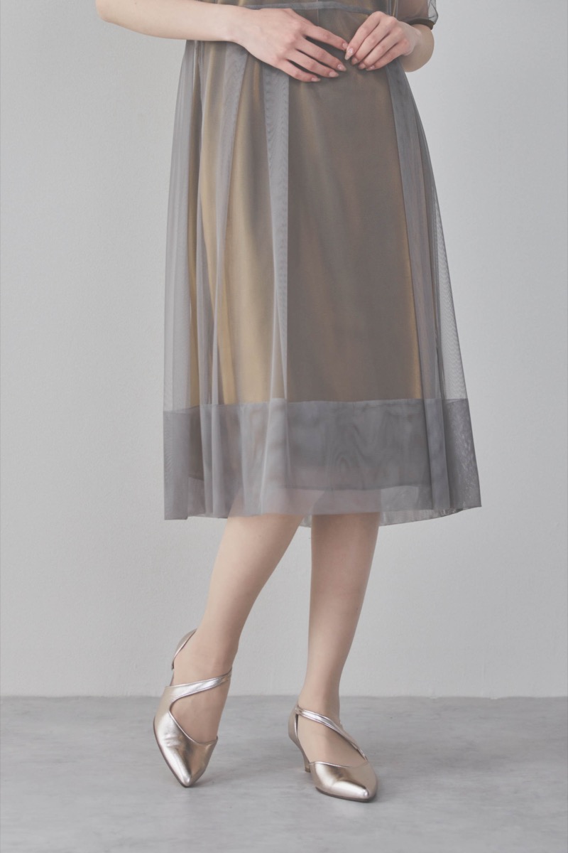 ブラウンのチュール×シャンブレードレス