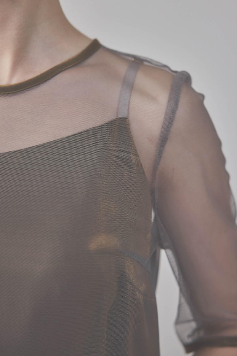 ブラウンのチュール×シャンブレードレス