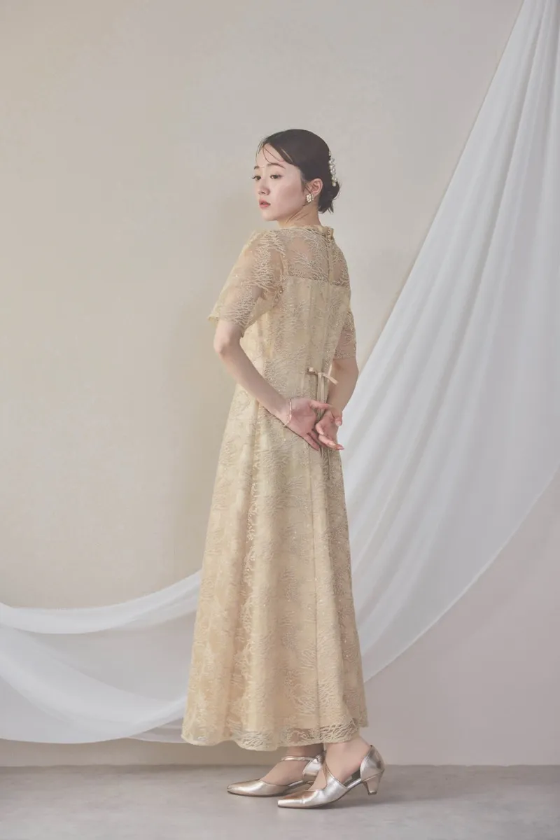 イエローのシャイニーエンブロイダリードレス