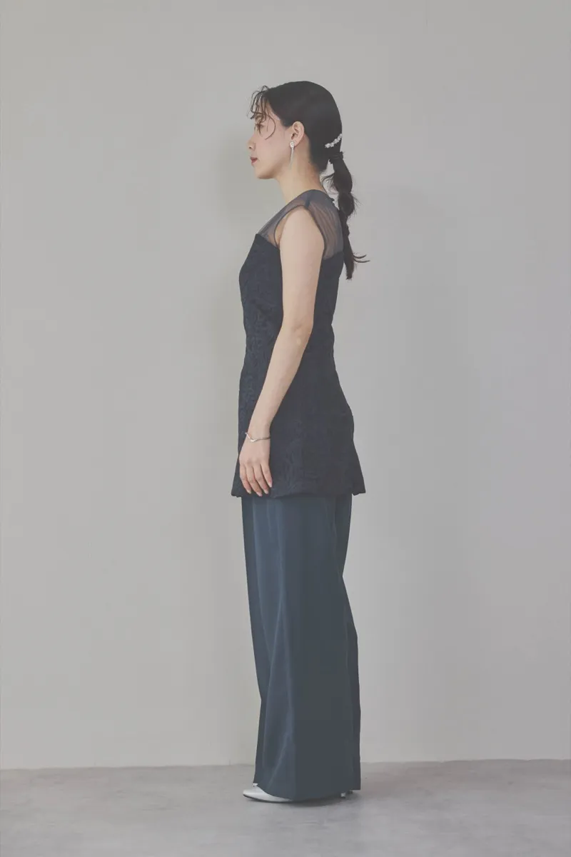 ネイビーのレースビスチェパンツドレス