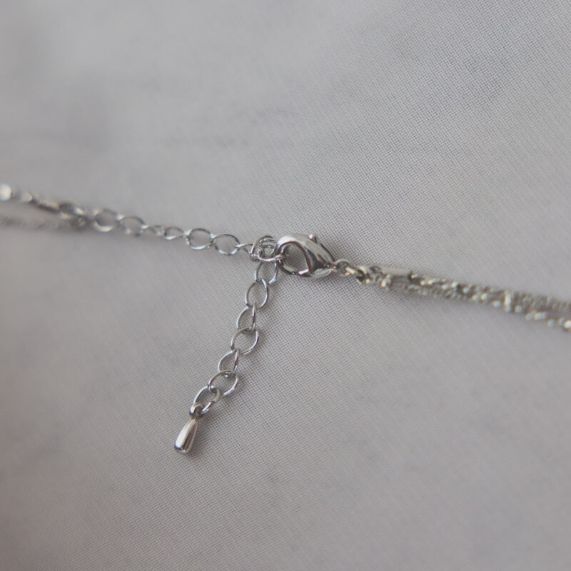 シルバーの一粒パールの3連チェーンネックレス