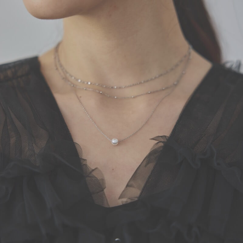 シルバーの一粒パールの3連チェーンネックレス