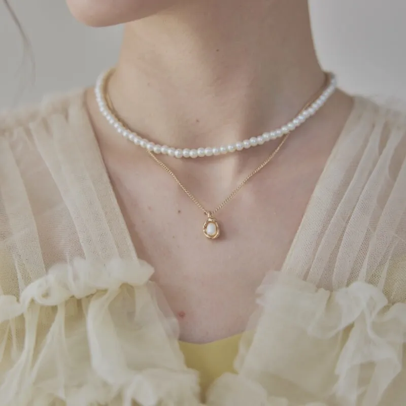 パールとゴールドチェーンの2連ネックレス