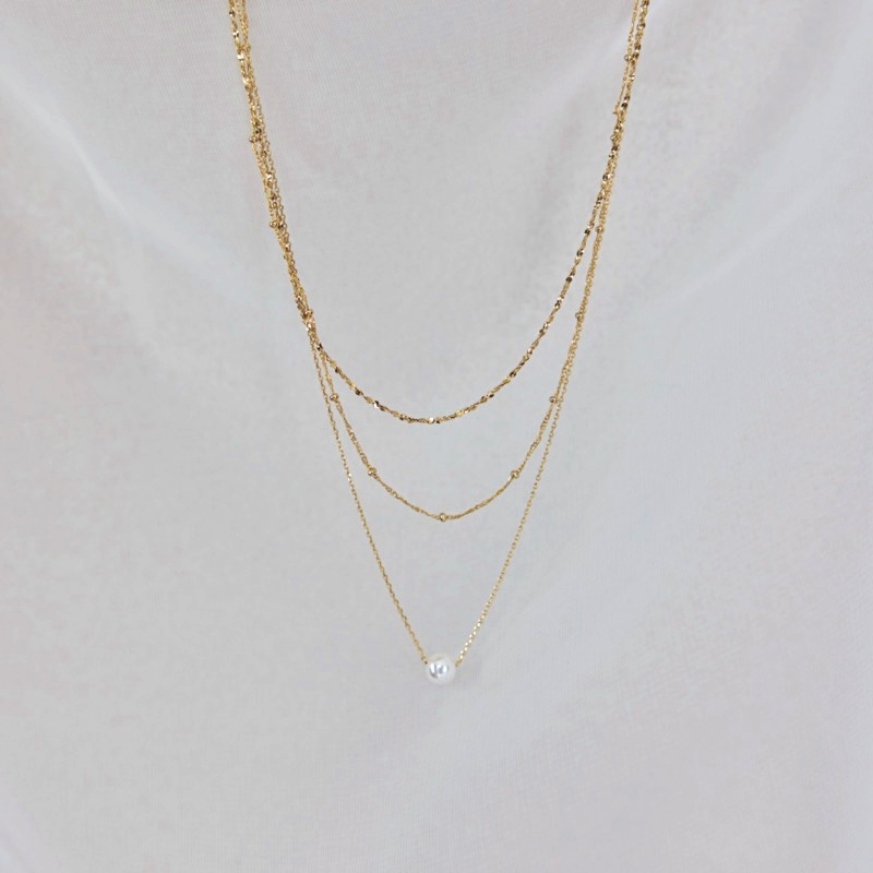 ゴールドの一粒パールの3連チェーンネックレス