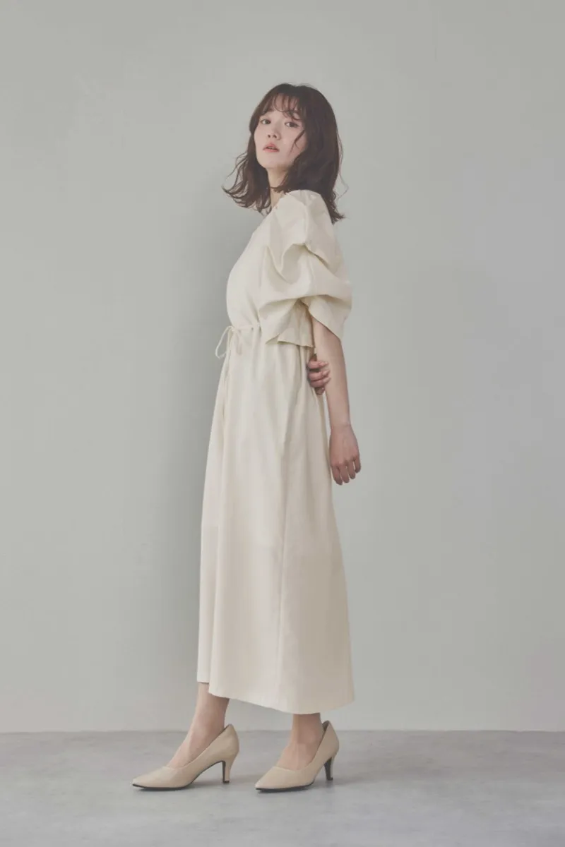エクリュのボリューム袖Iラインワンピース