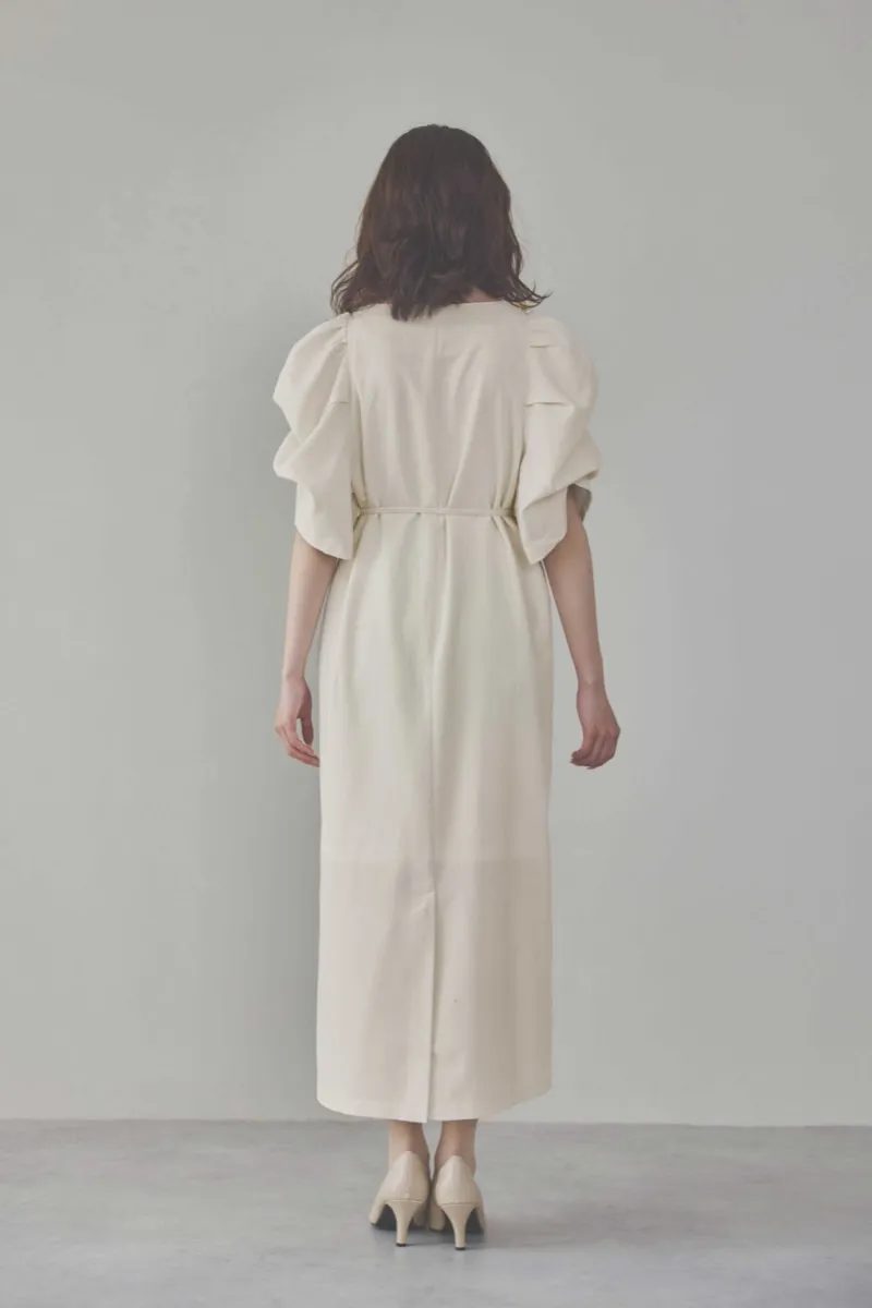 エクリュのボリューム袖Iラインワンピース