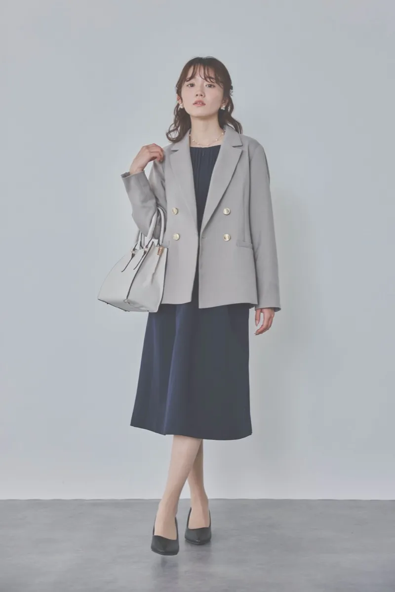 ネイビーのストレッチフレアワンピース