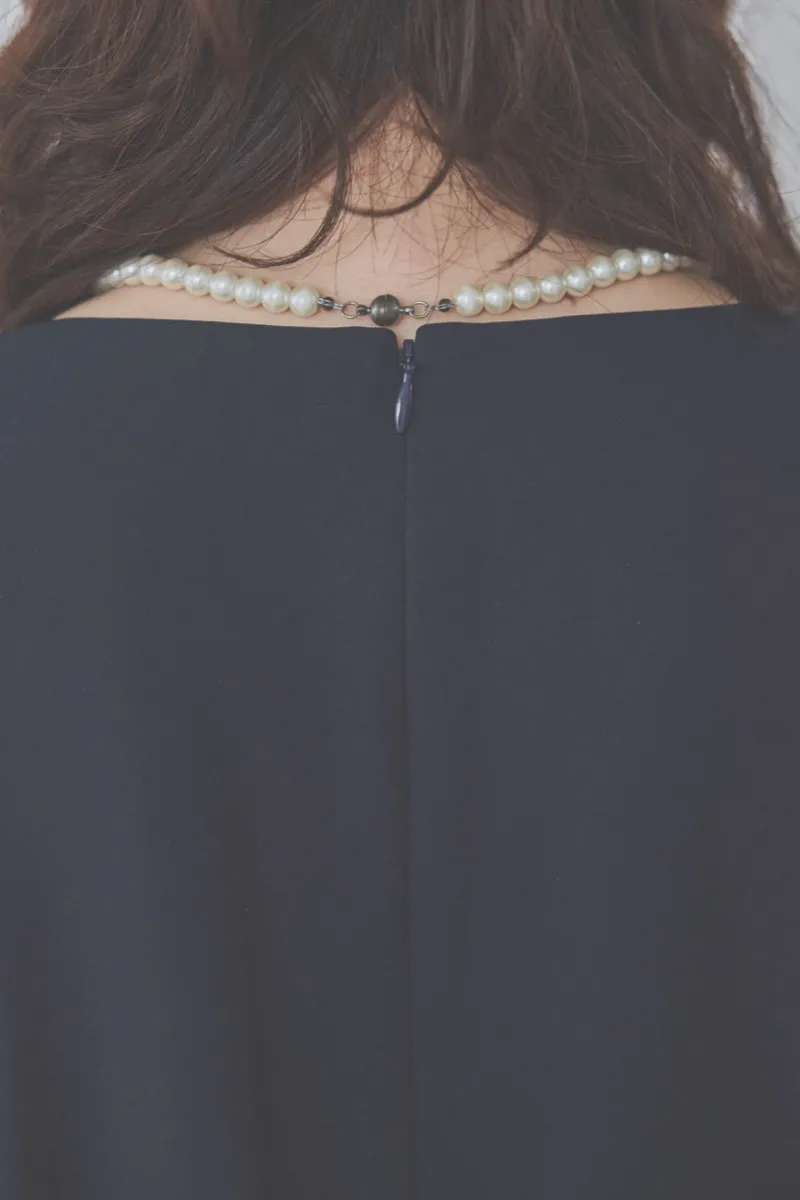 ネイビーのストレッチフレアワンピース