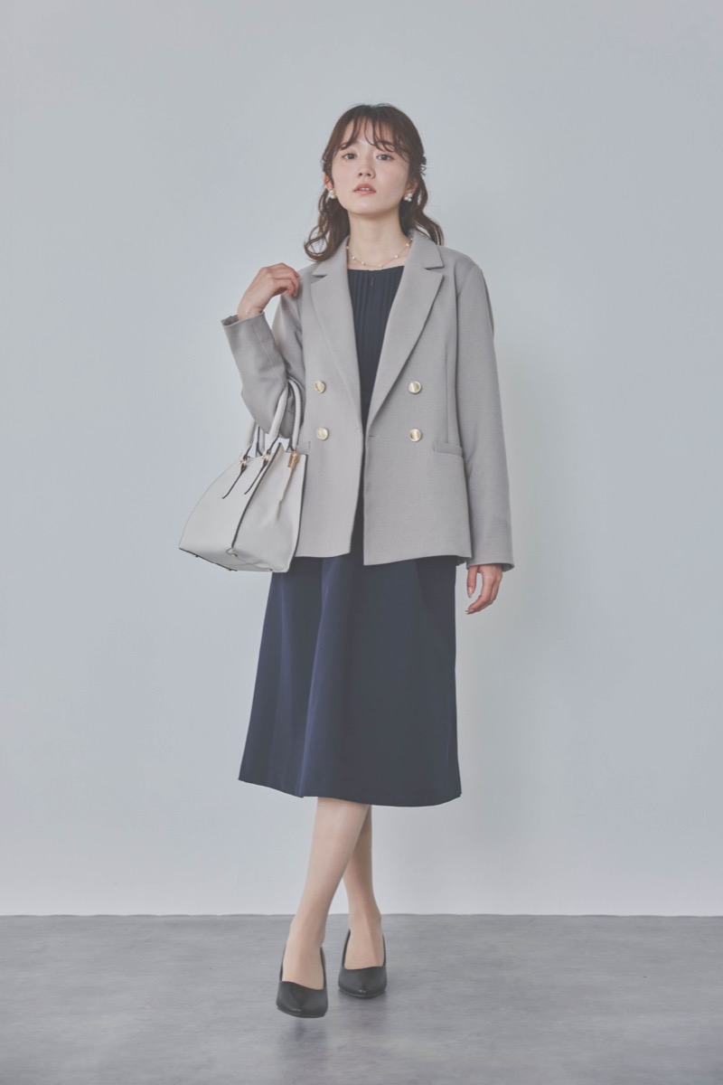 ネイビーのストレッチフレアワンピース