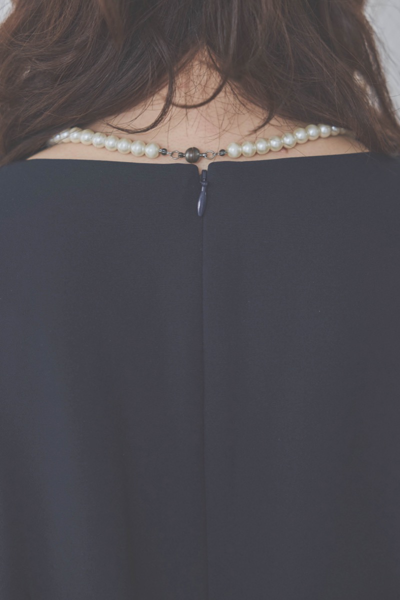 ネイビーのストレッチフレアワンピース