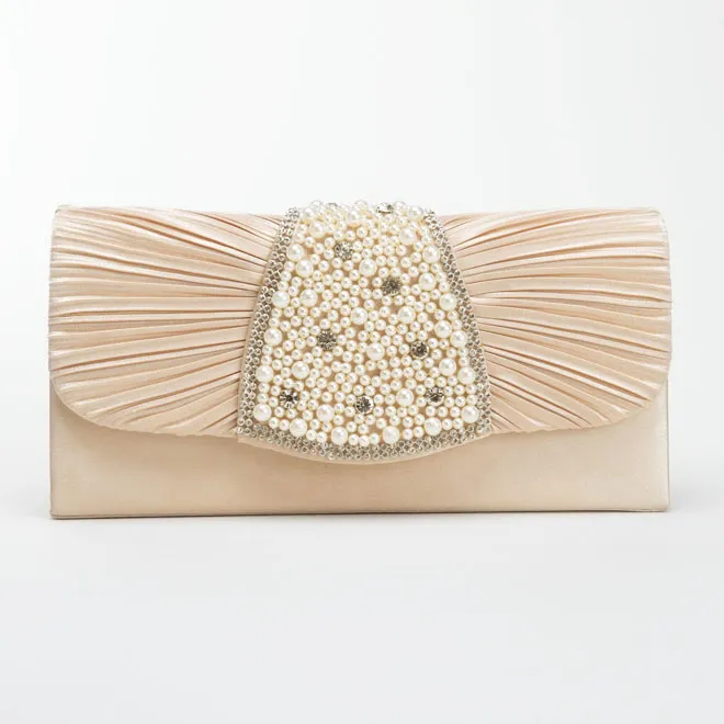 ベージュのパールとビジュー付きバッグ