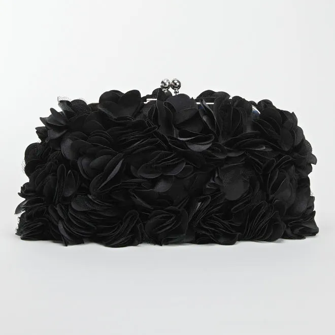 ブラックの花びらモチーフバッグ