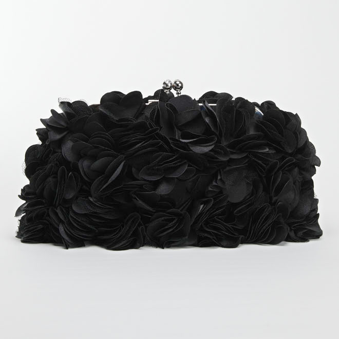 ブラックの花びらモチーフバッグ