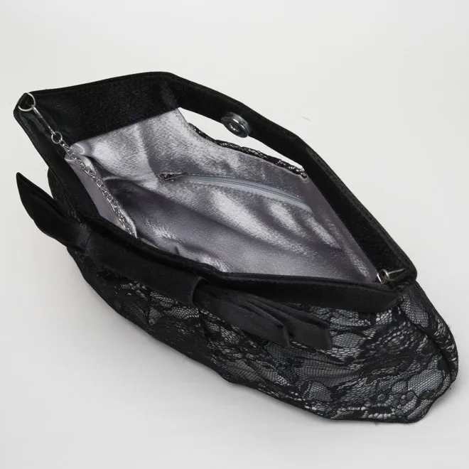 グレーのリボンとレースのバッグ